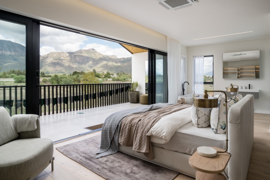 3 Bedroom Property for Sale in Drakenzicht Western Cape